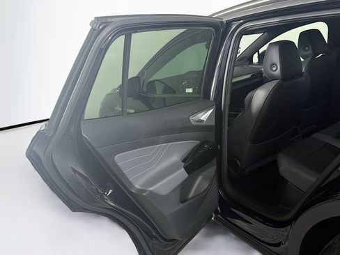 Used 2023 Volkswagen ID.4 Pro S AWD/4WD image 26