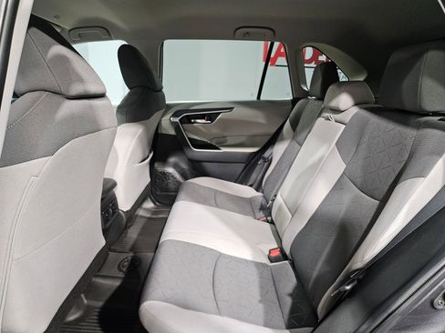 Used 2024 Toyota RAV4 XLE AWD/4WD image 36