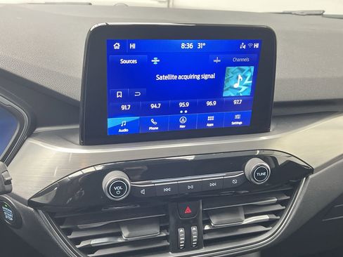 Used 2022 Ford Escape Titanium w/ Class II Trailer Tow Package image 19