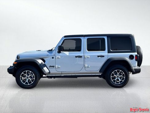 Used 2024 Jeep Wrangler Unlimited Sport AWD/4WD image 3