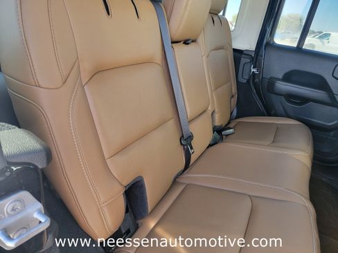 Used 2023 Jeep Wrangler Unlimited Rubicon w/ Xtreme 35 Tire Package image 12