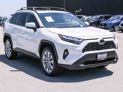 Certified 2023 Toyota RAV4 XLE Premium FWD image 3