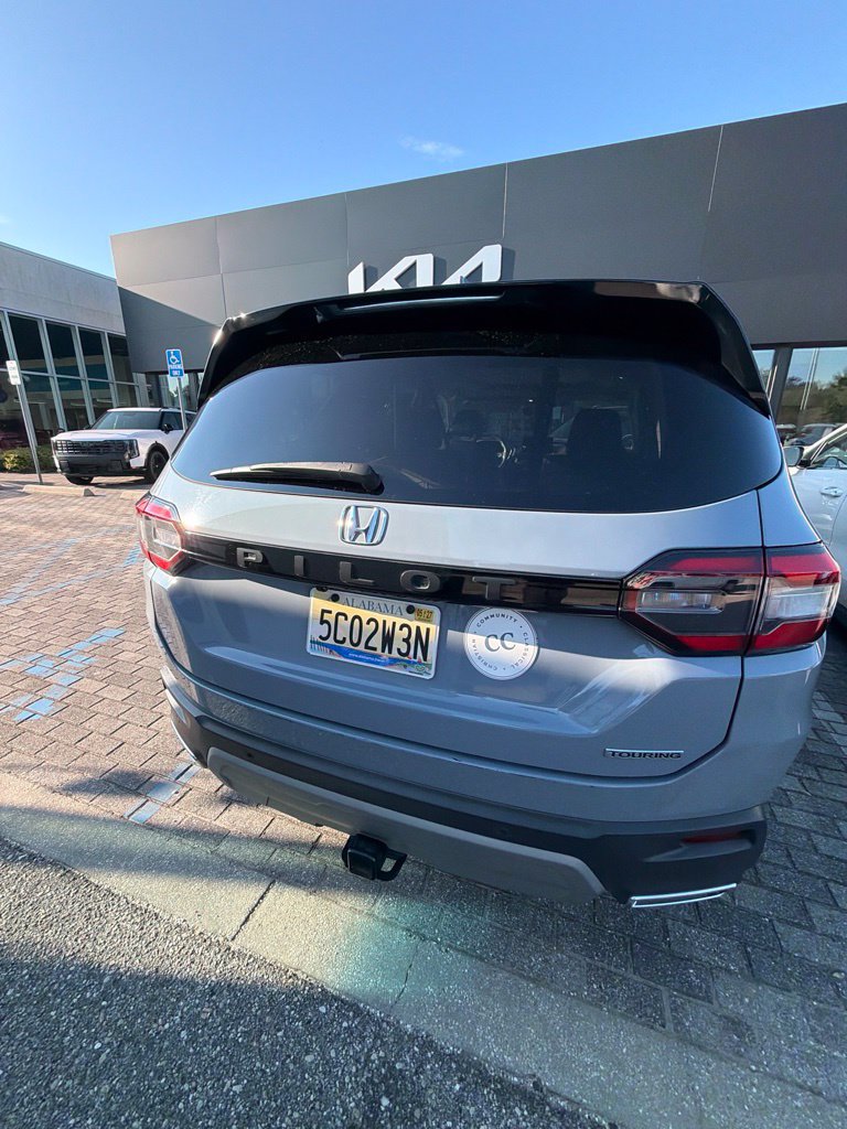 Used 2023 Honda Pilot Touring image 9