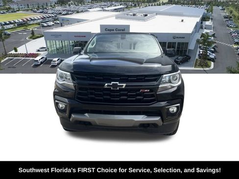 Used 2022 Chevrolet Colorado Z71 w/ Z71 Midnight Edition AWD/4WD image 2
