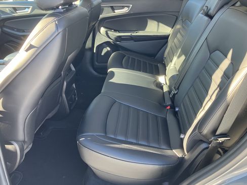 Used 2024 Ford Edge SEL w/ Convenience Package image 13