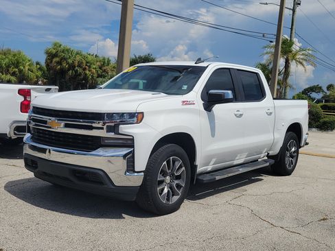 Used 2020 Chevrolet Silverado 1500 LT AWD/4WD image 2