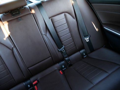 Used 2023 BMW 330i xDrive Sedan w/ Premium Package image 14