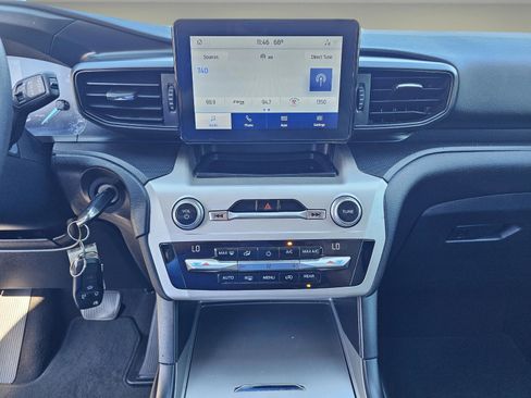 Used 2021 Ford Explorer 2WD image 11