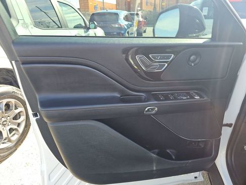 Used 2023 Lincoln Aviator Reserve w/ Equipment Group 201A image 9