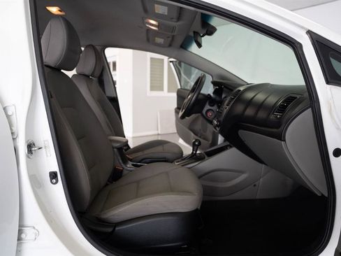 Used 2015 Kia Forte LX w/ Popular Package FWD image 17