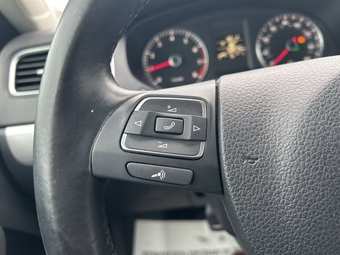Used 2014 Volkswagen Jetta SE image 30
