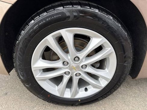 Used 2018 Chevrolet Malibu LT FWD image 13