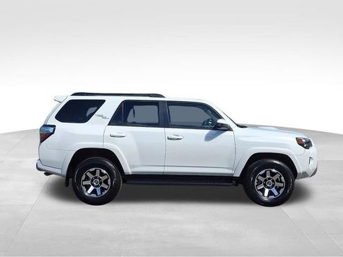 Used 2024 Toyota 4Runner TRD Off-Road AWD/4WD image 9