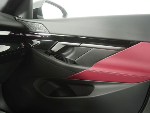 New 2026 BMW 530i xDrive image 25