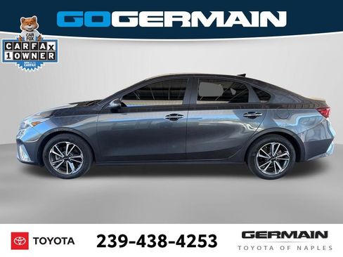 Used 2023 Kia Forte LXS w/ LXS Technology Package FWD image 3