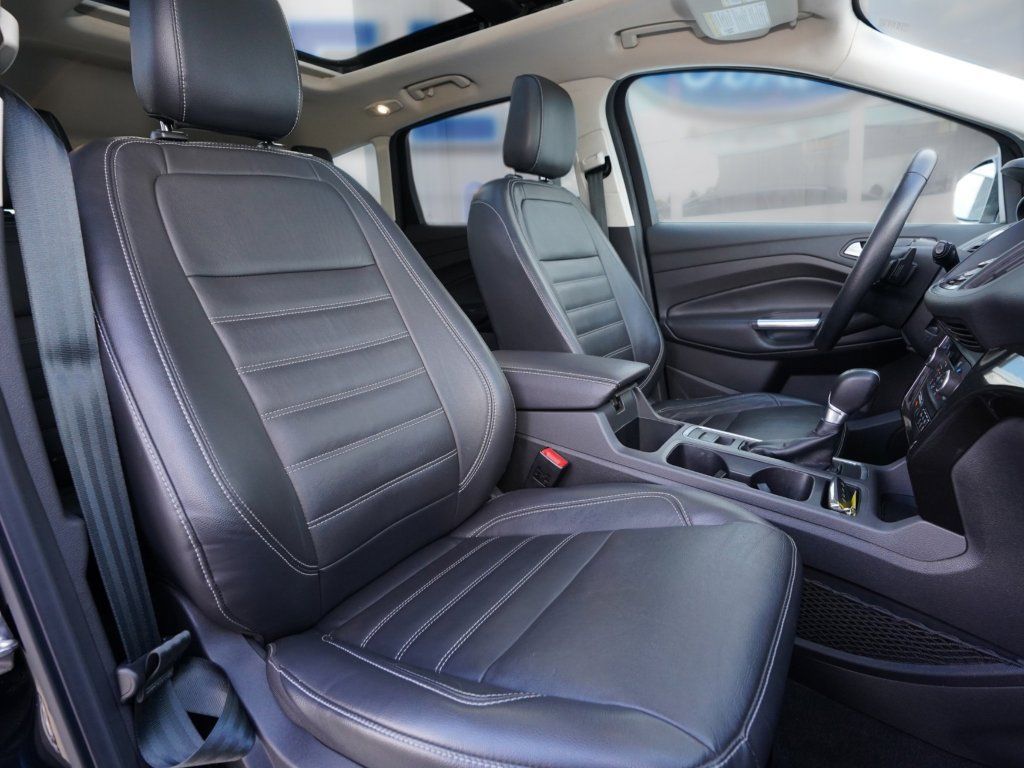 Used 2018 Ford Escape Titanium w/ Ford Safe & Smart Package AWD/4WD image 28