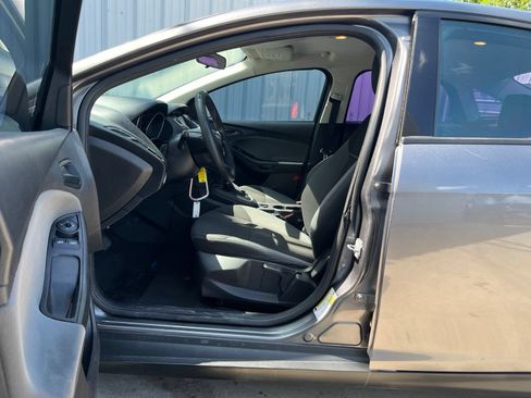 Used 2014 Ford Focus S FWD image 11