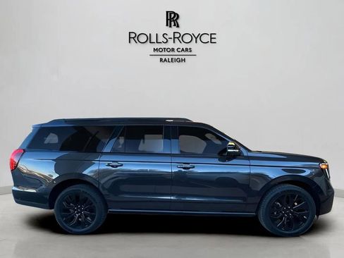 Used 2025 Ford Expedition Max Platinum w/ Stealth Appearance Package image 4