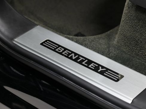 Used 2017 Bentley Bentayga AWD/4WD image 49