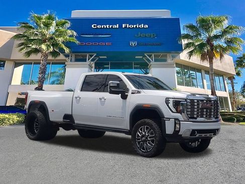 Used 2024 GMC Sierra 3500 Denali w/ Denali Reserve Package AWD/4WD image 2