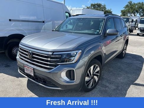 Used 2024 Volkswagen Atlas SE AWD/4WD image 1