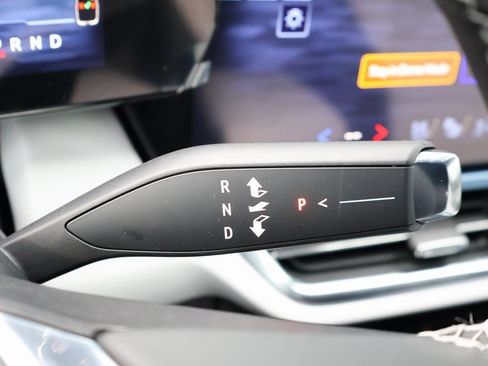 New 2026 Chevrolet Equinox EV LT image 16