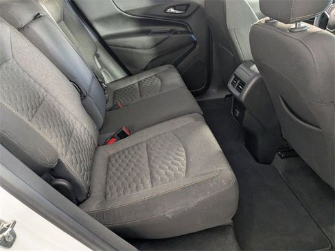 Used 2018 Chevrolet Equinox LT image 30
