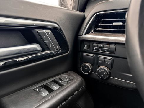 Certified 2025 Chevrolet Tahoe LT RWD image 17
