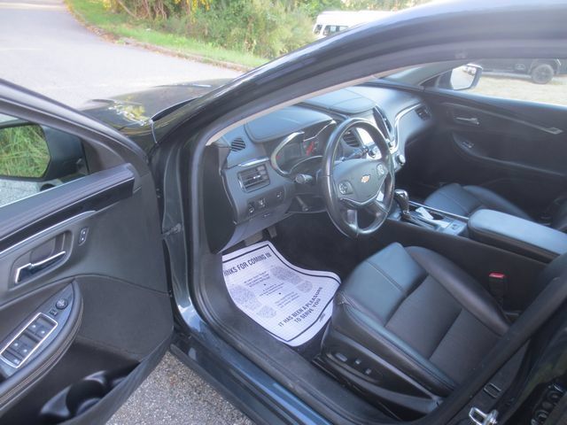 Used 2018 Chevrolet Impala LT FWD image 7