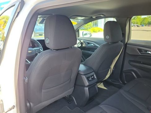 Used 2025 Chevrolet Equinox EV LT FWD image 16