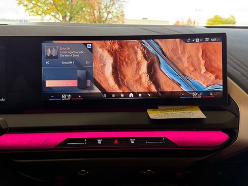 Used 2025 BMW X3 xDrive30i w/ Convenience Package image 30