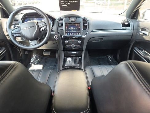Used 2018 Chrysler 300 S AWD/4WD image 11
