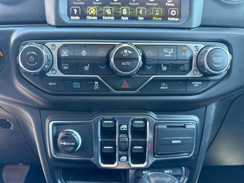 Used 2023 Jeep Wrangler Unlimited Sahara w/ Cold Weather Group AWD/4WD image 11