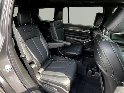 New 2026 Jeep Grand Cherokee L Limited AWD/4WD image 19