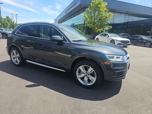 Used 2019 Audi Q5 2.0T Premium Plus AWD/4WD image 3