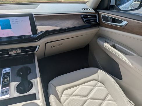 New 2026 Volkswagen Atlas SE FWD image 19