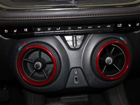 Used 2023 Chevrolet Blazer RS w/ Enhanced Convenience Package FWD image 31