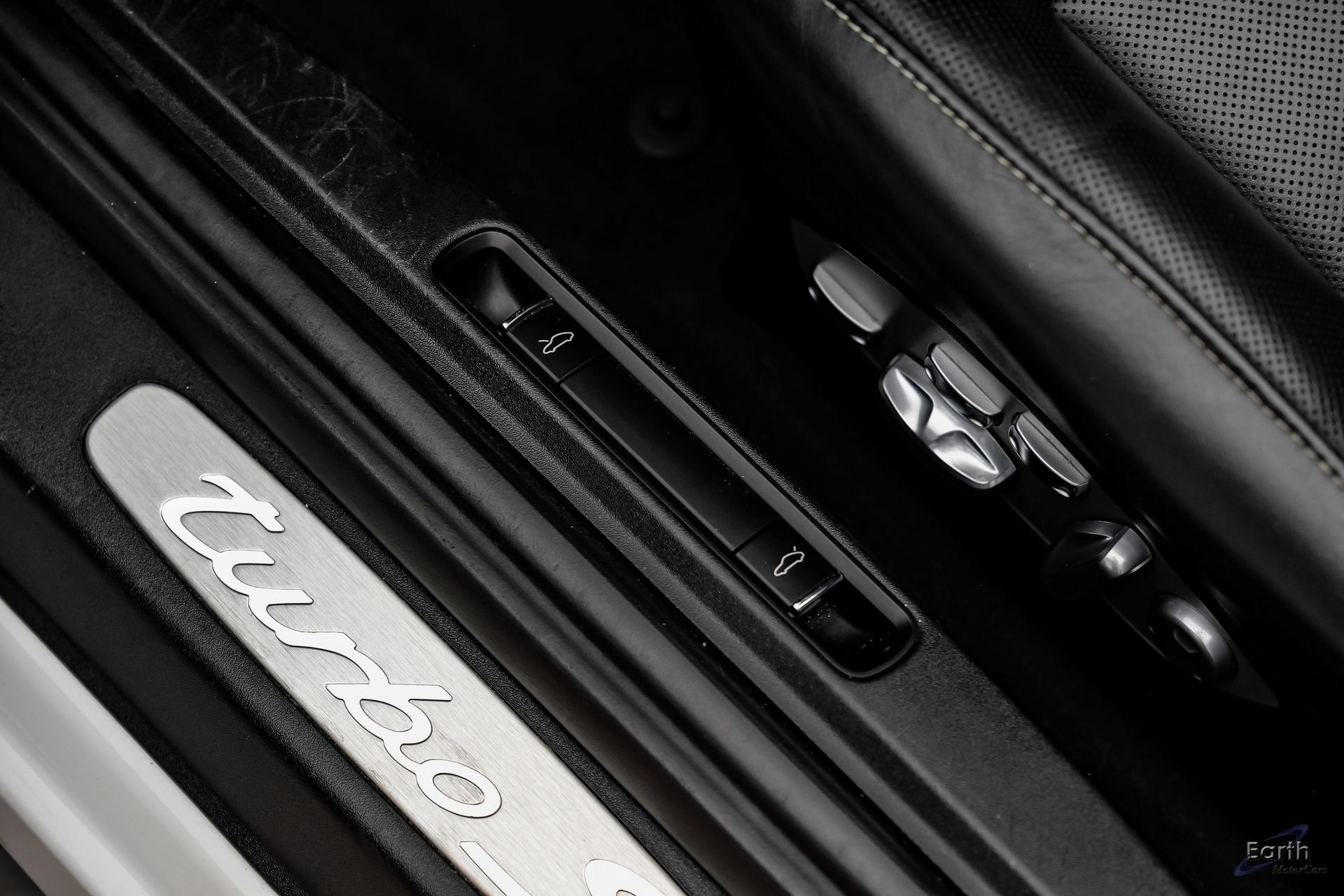 Used 2016 Porsche 911 Turbo S AWD/4WD image 45