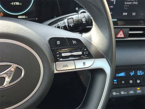 Used 2022 Hyundai Elantra SEL w/ Convenience Package image 21