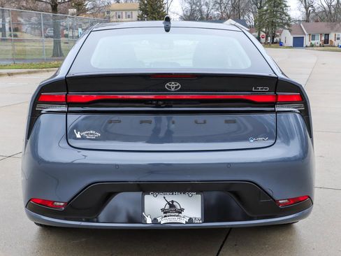 Used 2024 Toyota Prius Limited w/ Limited Premium Package image 24