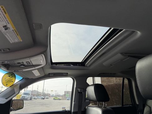 Used 2015 Chevrolet Tahoe LTZ image 13