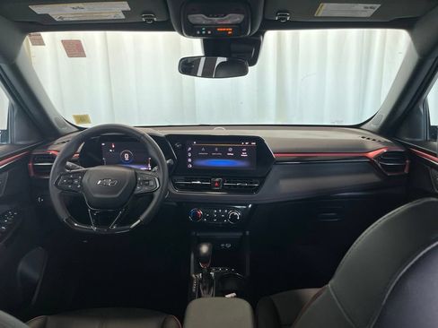Used 2024 Chevrolet TrailBlazer RS FWD image 9