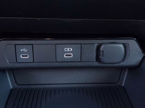 New 2026 Toyota Prius Plug-In Hybrid image 25