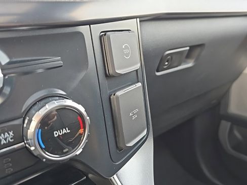 New 2025 Ford F150 Platinum w/ Equipment Group 702A High image 51