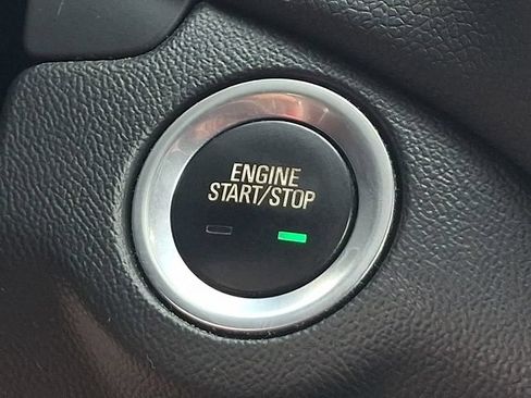 Used 2018 Chevrolet Equinox LT AWD/4WD image 18