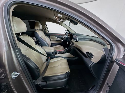 Used 2019 Hyundai Santa Fe SE FWD image 32