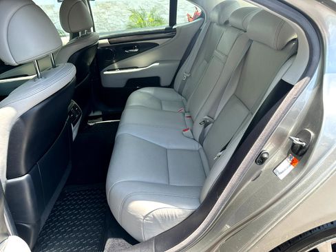 Used 2017 Lexus LS 460 image 45