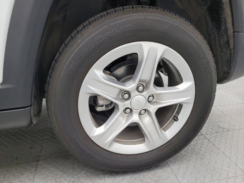 Used 2024 Jeep Compass Latitude w/ Altitude Special Edition image 31