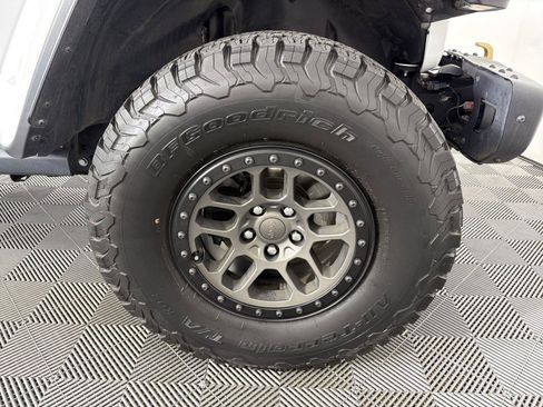 Used 2022 Jeep Wrangler Unlimited Rubicon w/ Xtreme Recon 35" Tire Package AWD/4WD image 10