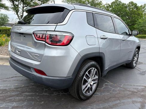 Used 2018 Jeep Compass Latitude w/ Popular Equipment Group FWD image 7